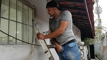 Filme porno o fute pe o barmanita la bar