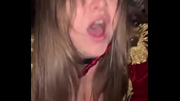 Bunica se rusineaza cad o fute