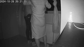 Fratele isi fute sora in scoala video porno