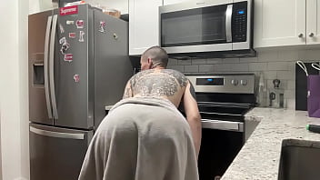 Direct in cur la ea isi baga penisul mare